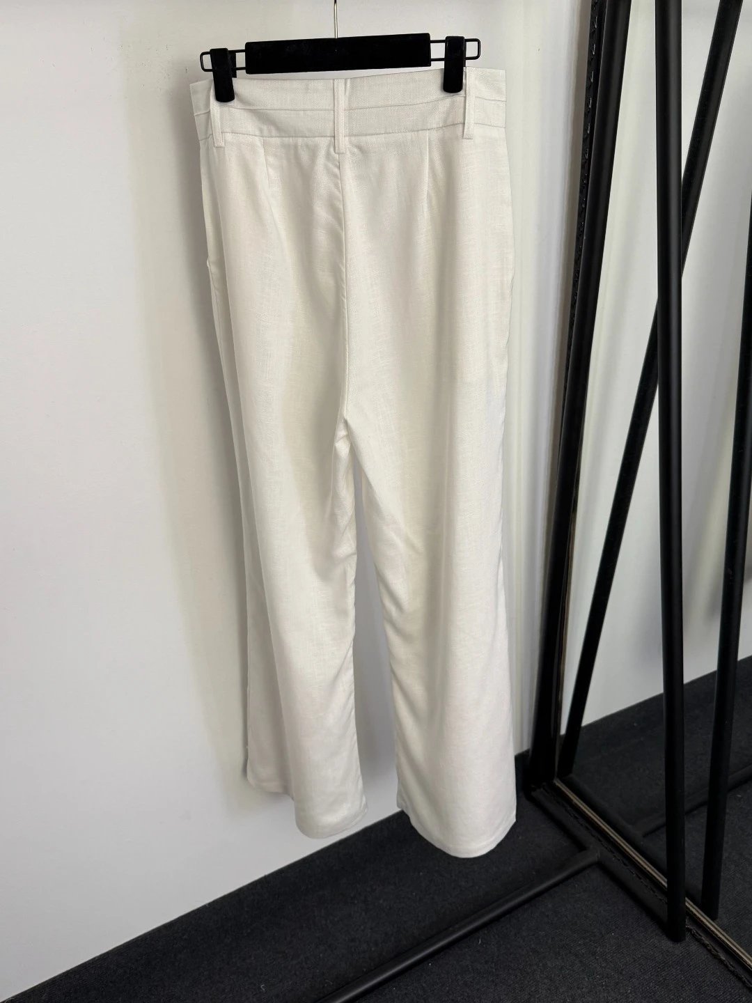 Design Linen-Blend Shirt and Wide-Leg Pants Set in Pale Blue - 11
