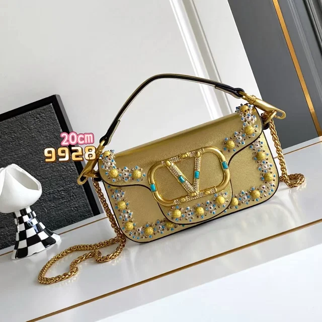 Valentino Garavani Crossbody Bags Beaded VLogo Flap product detail image 3