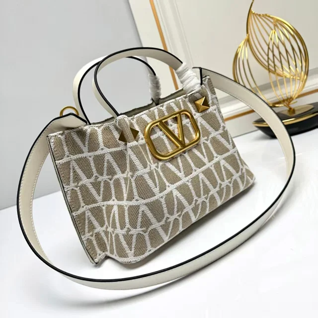 Valentino Garavani Handbags VLogo Signature Toile Iconographe Tote Bag product detail image 5