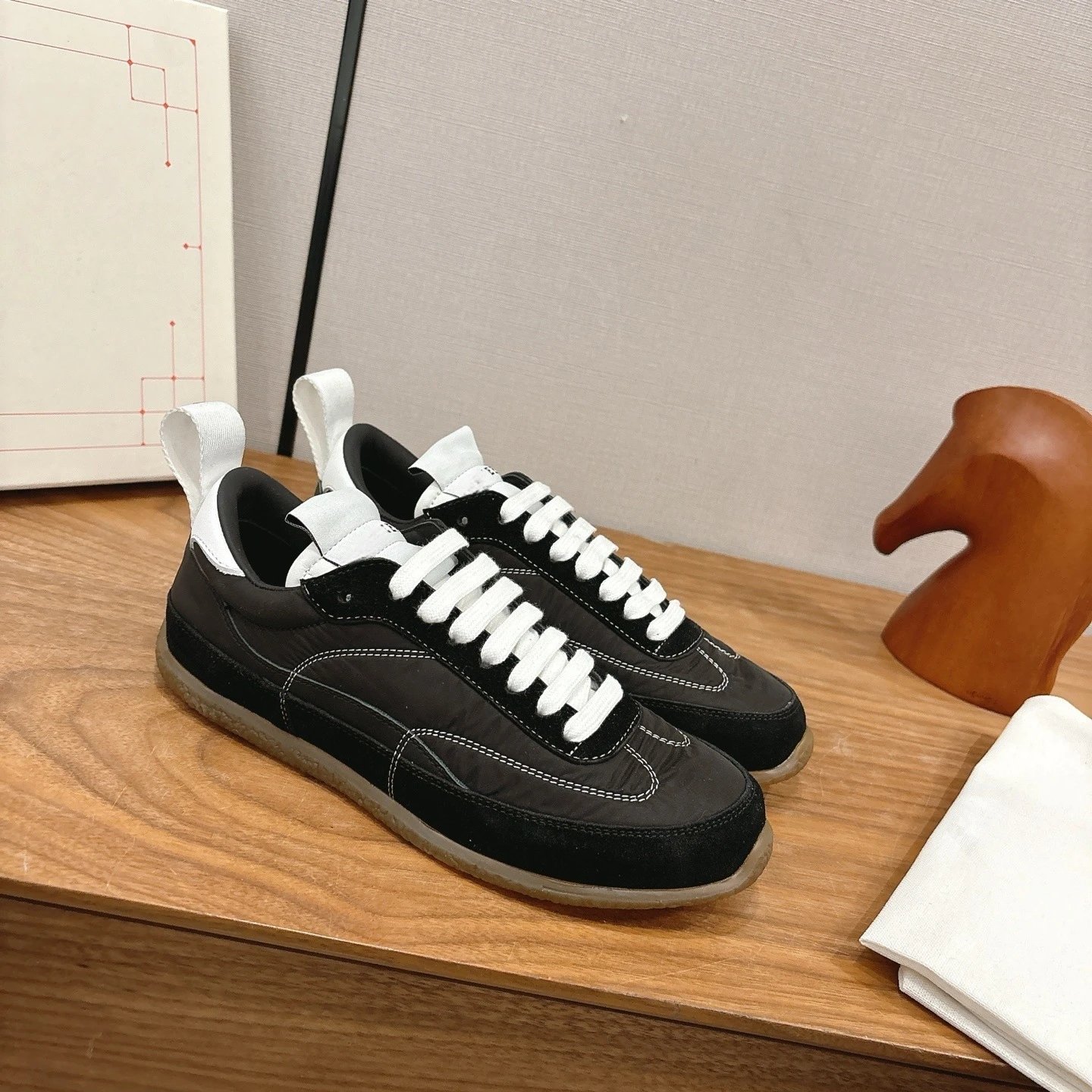 MMY Quilted Low-Top Sneakers White Beige Sneakers - 15
