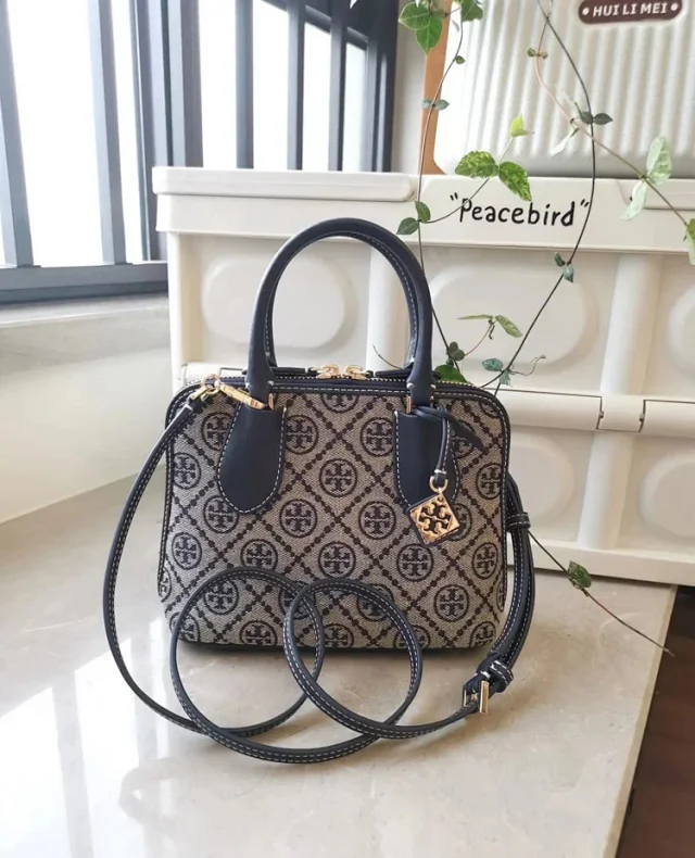 Tory Burch Crossbody Bags Pebbled Leather Top-Handle Bag product detail image 2