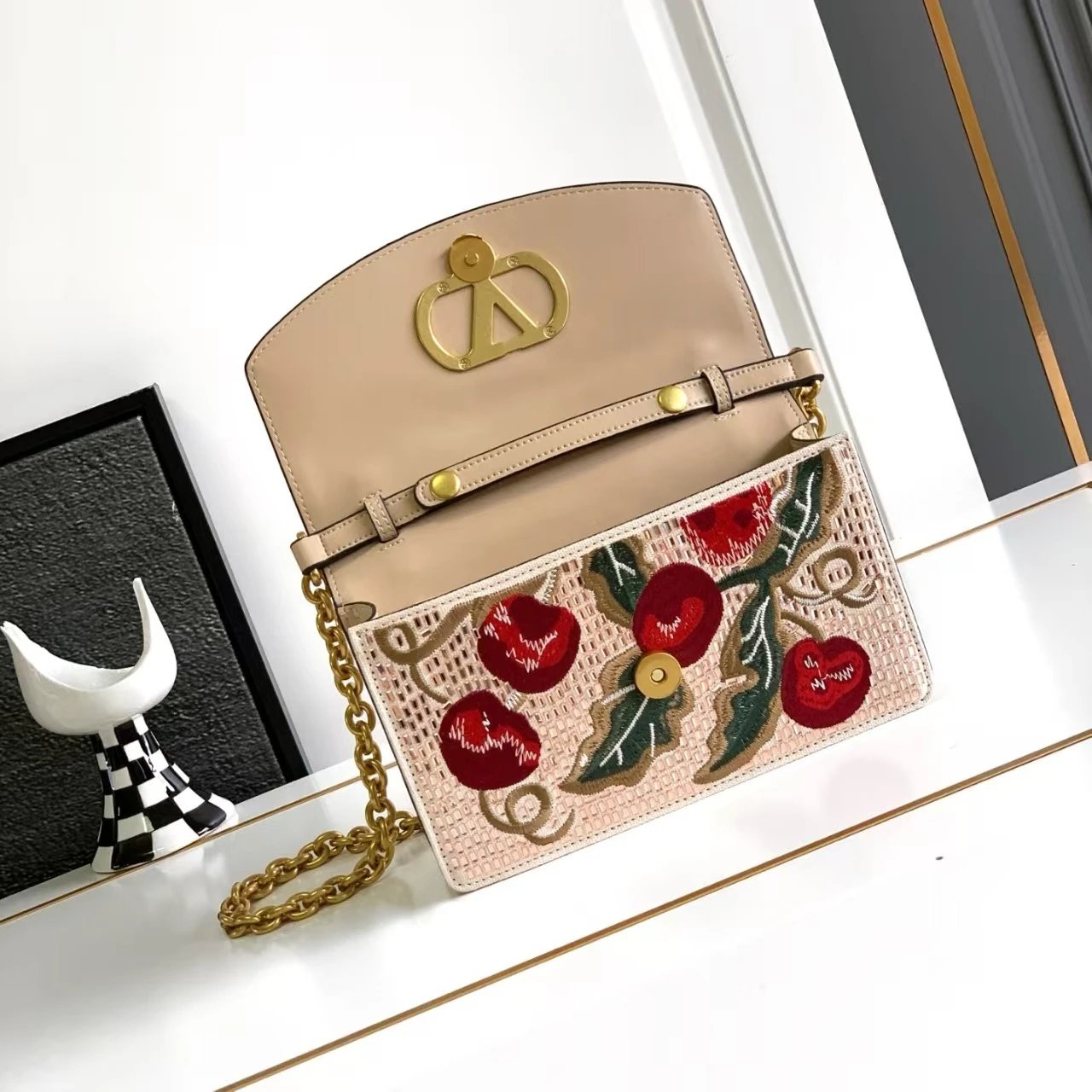 Valentino Garavani VLogo Cherry Embroidered Chain Bag Beige - 7