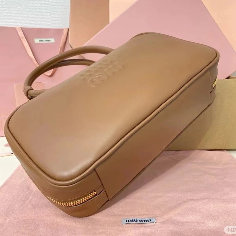 Miu Handbags Bowling handbag with double top handles image 4