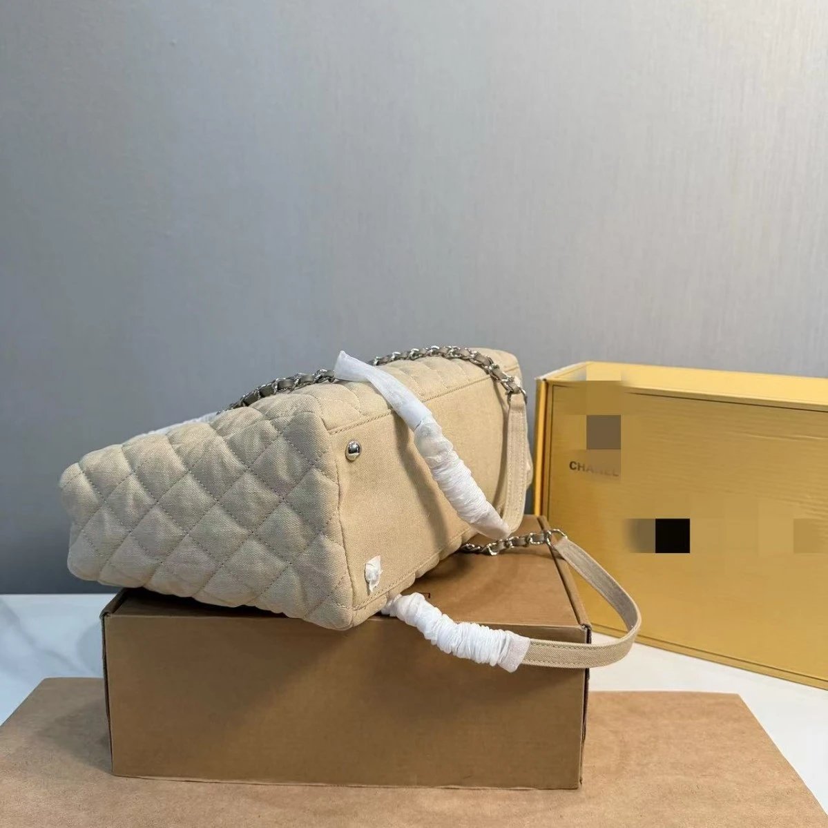Unbranded Handbags Z709 Quilted Chain-Strap Tote image 3