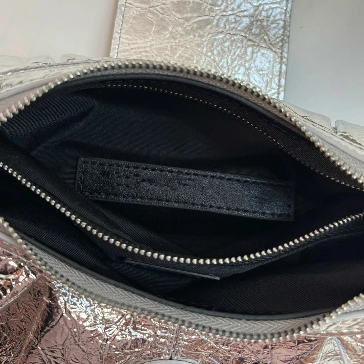 Balenciaga Hourglass Hobo Bag White Leather - 8