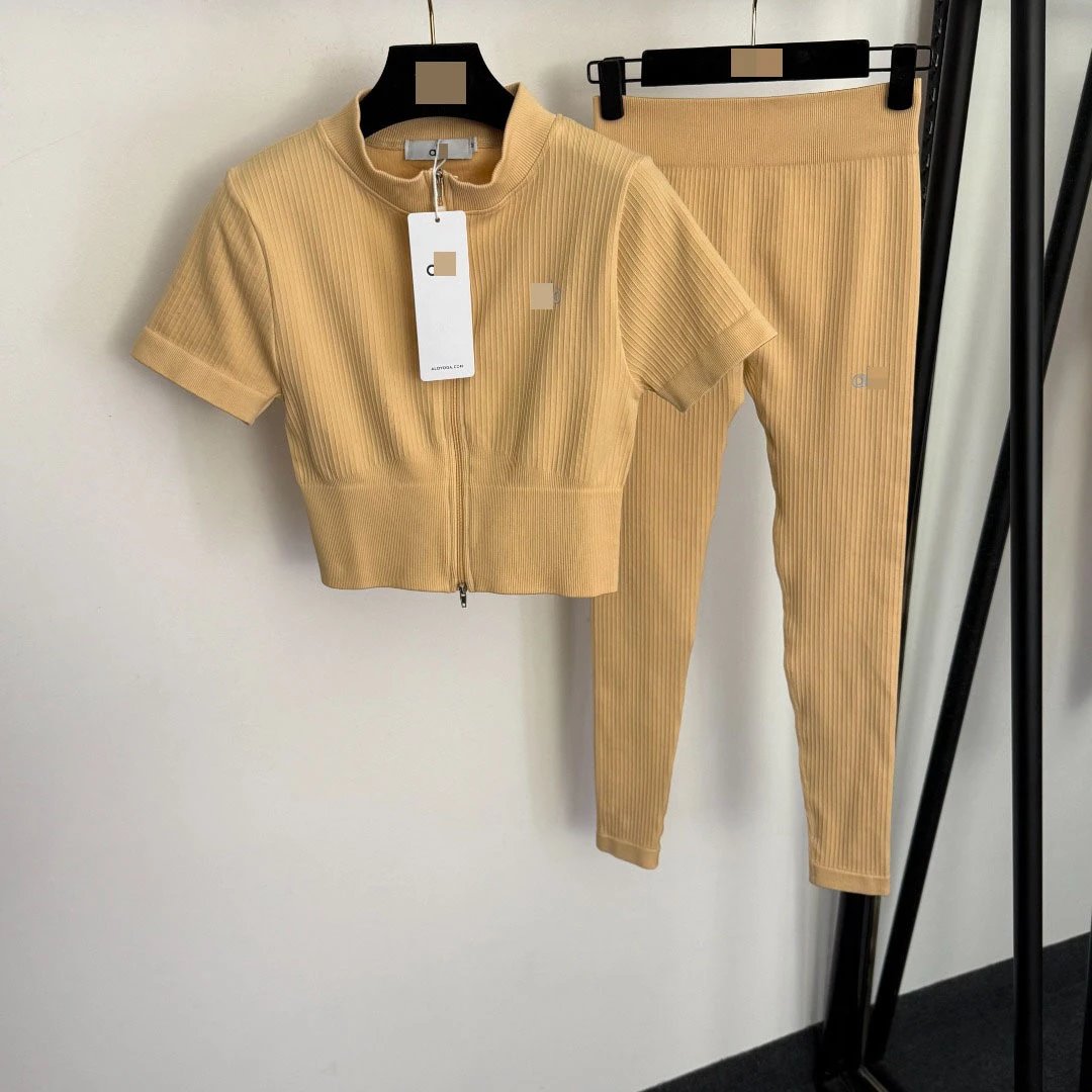 Alo Yoga Ribbed Zip-Front Cropped Top Beige - 6