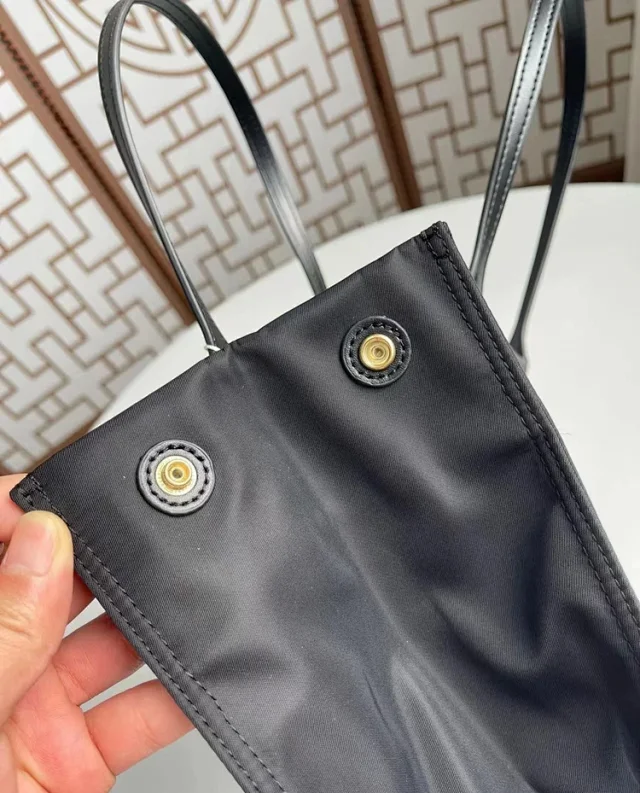 Tory Burch Handbags Nylon tote with Double T logo product detail image 17