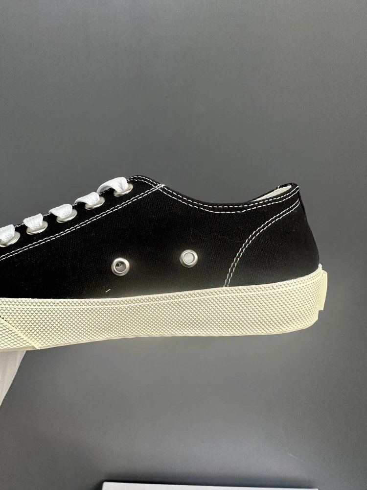Maison Margiela Tabi Canvas Sneakers Black/Off-White - 29