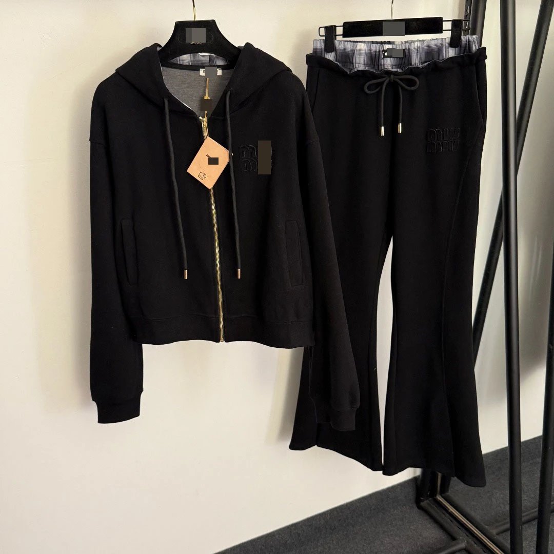 MMY Logo Embroidered Cropped Hoodie and Flared Sweatpants Set Black - 4