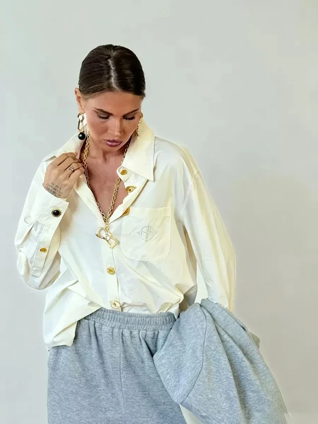 Unbranded Shirts Long-Sleeve Button-Up Shirt with Embroidered Chest Pocket and Gold-Tone Buttons product detail image 1