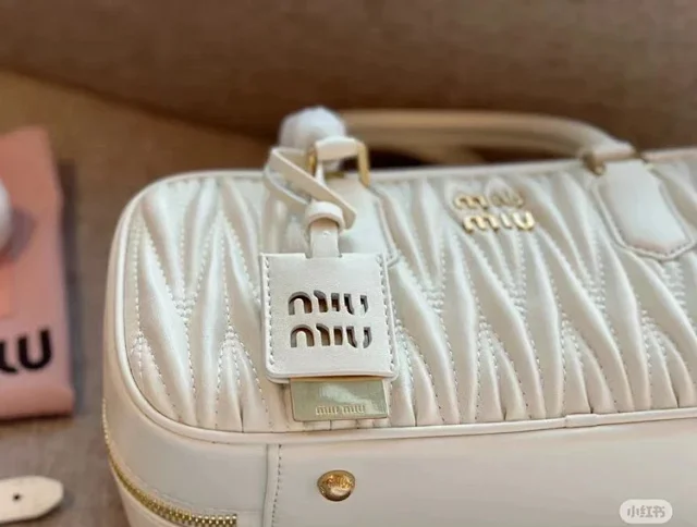 Miu Handbags Matelassé Bowling Bag product detail image 13