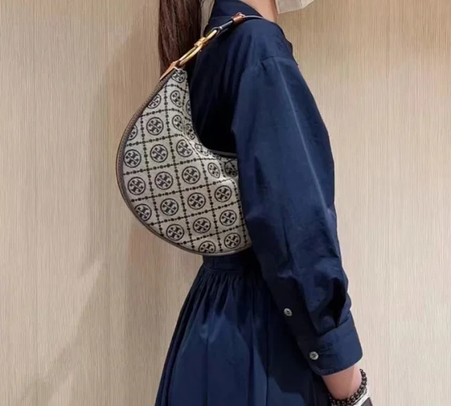 Tory Burch Shoulder Bags T Monogram Small Crescent Bag product detail image 5