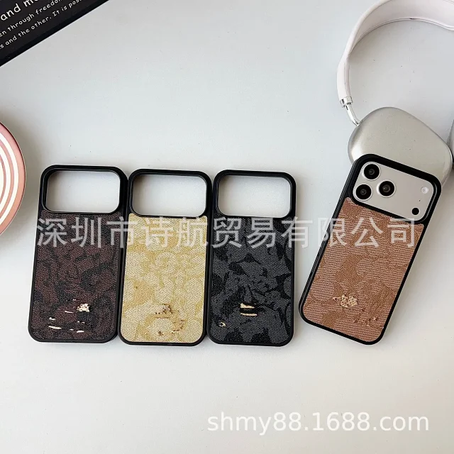 Coach Phone Cases Signature monogram case product detail image 3