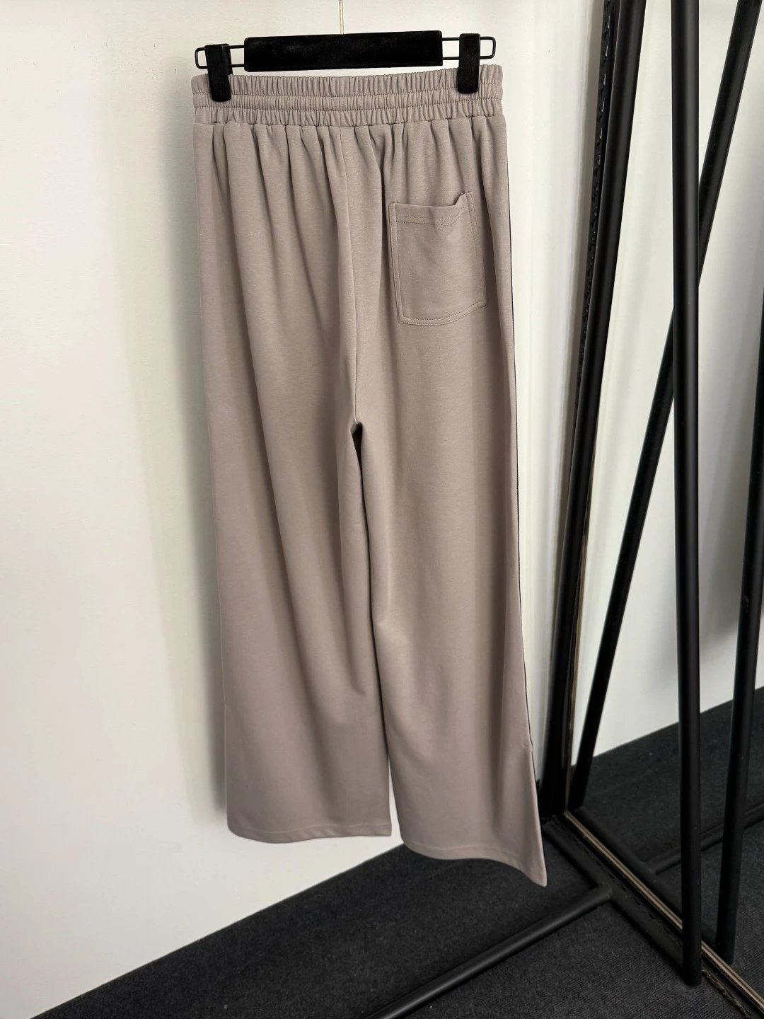 Design Cropped Hoodie and Side-Stripe Sweatpants Set Beige Tracksuit - 13