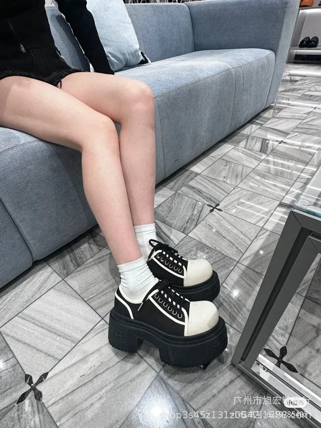 Unbranded Sneakers Low-Top Platform Lace-Up with Cross Motifs product detail image 10