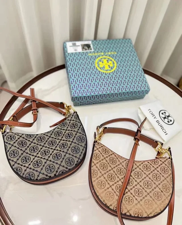 Tory Burch Shoulder Bags T Monogram Small Crescent Bag product detail image 2