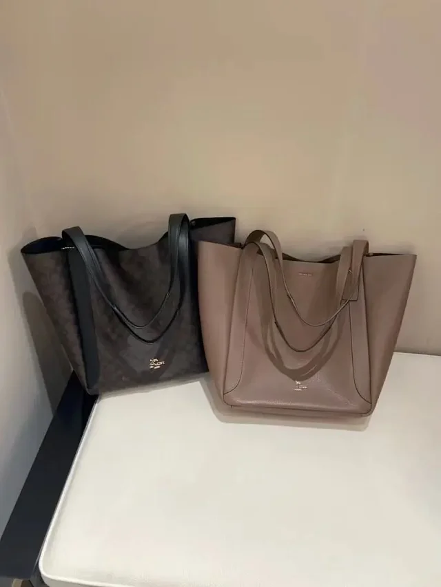 Coach Handbags Hadley Tote product detail image 4