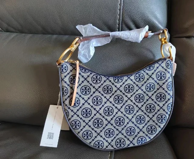 Tory Burch Shoulder Bags T Monogram Small Crescent Bag product detail image 11