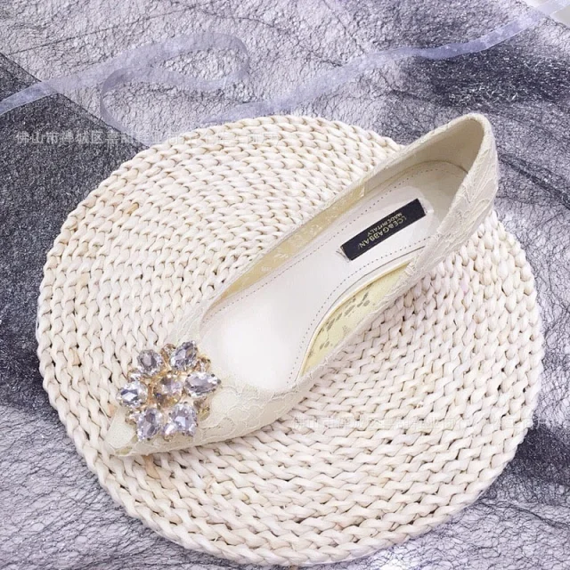 Dolce & Gabbana High Heels Pointed-Toe Lace Pumps with Crystal Floral Embellishment product detail image 11