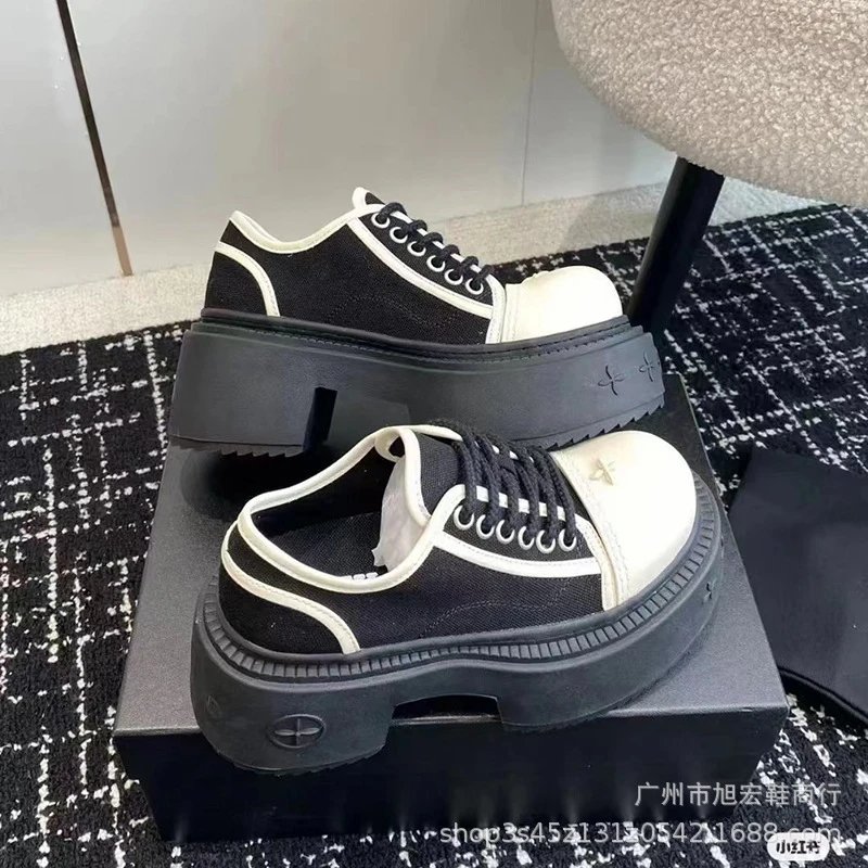 Unbranded Sneakers Low-Top Platform Lace-Up with Cross Motifs image 2