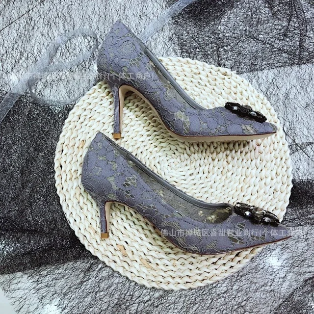 Dolce & Gabbana High Heels Pointed-Toe Lace Pumps with Crystal Floral Embellishment product detail image 27