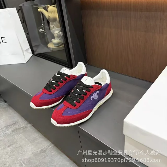 Chanel Sneakers Low-Top CC Logo with Patent Toe Cap product detail image 17