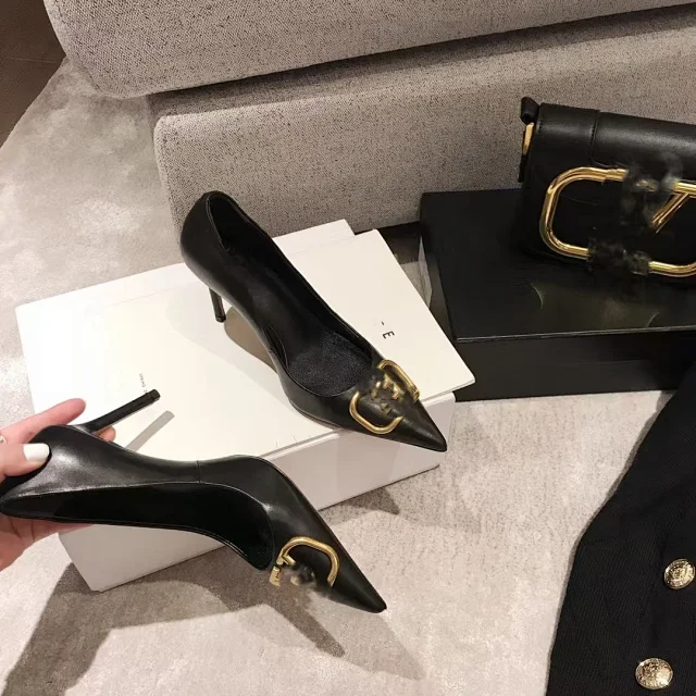 Unbranded High Heels Pointed-Toe Rhinestone Buckle Pumps product detail image 3
