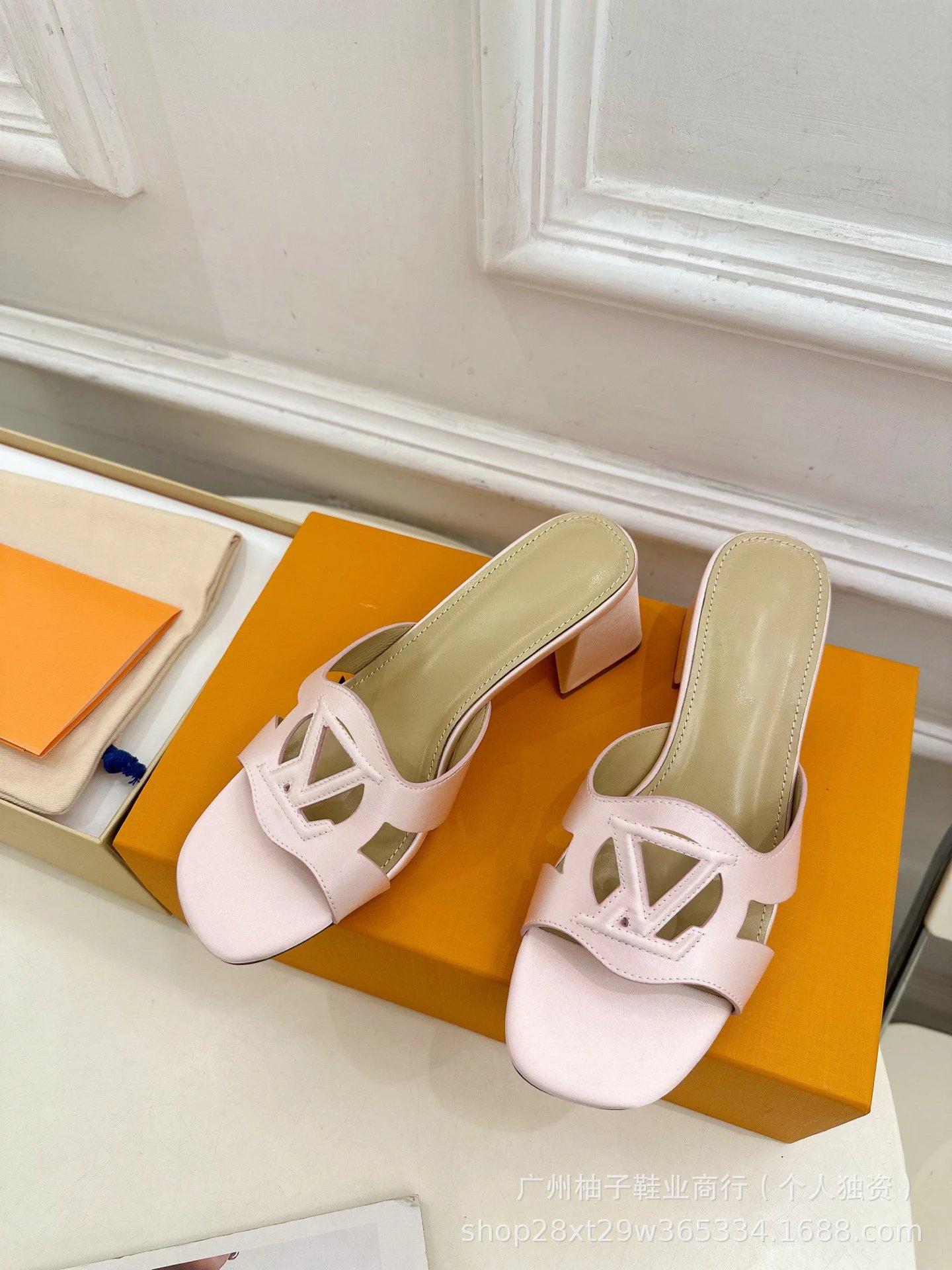 Valentino Garavani VLogo Slide Sandals Emerald Green Slippers - 25