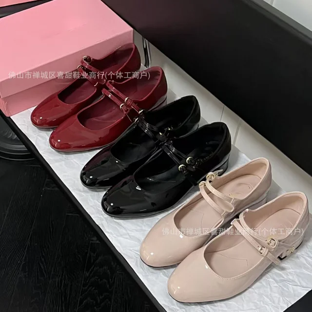 Unbranded High Heels Patent Double-Strap Mary Jane Low Block-Heel Shoes product detail image 1