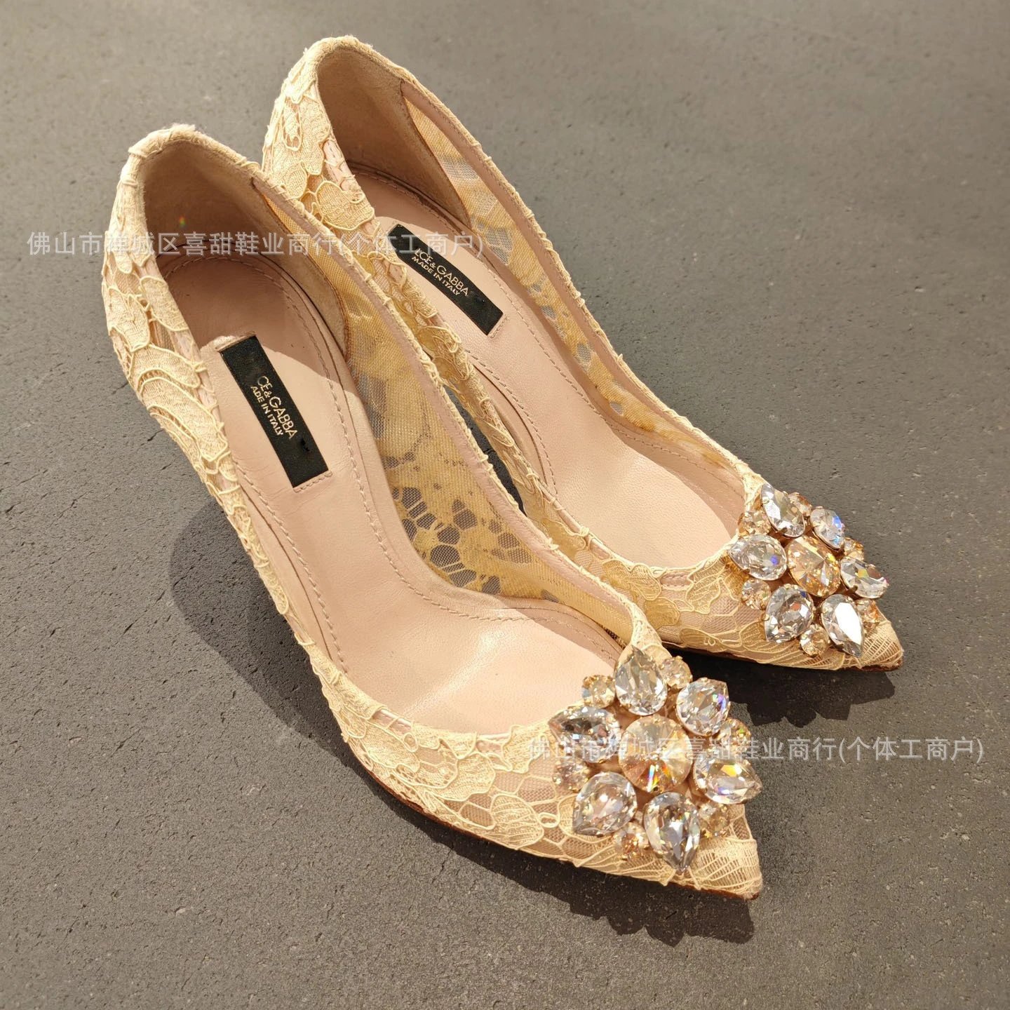 Dolce & Gabbana High Heels Lace Mesh Pointed-Toe Stiletto Pumps with Crystal Floral Brooch image 3