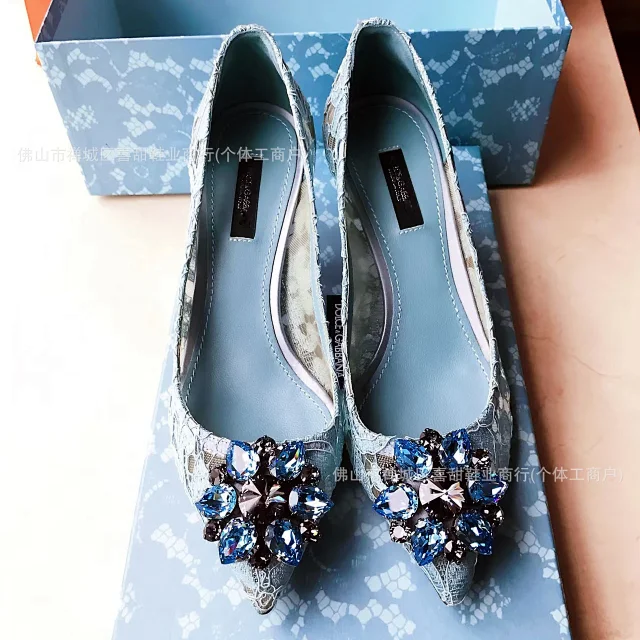 Dolce & Gabbana High Heels Lace Mesh Pointed-Toe Stiletto Pumps with Crystal Floral Brooch product detail image 11