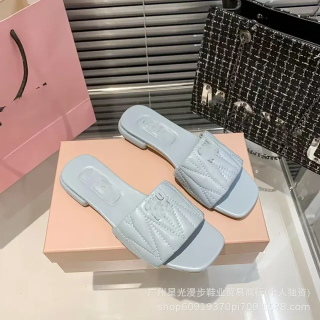 Miu Sandals Quilted logo flat slide product detail image 10