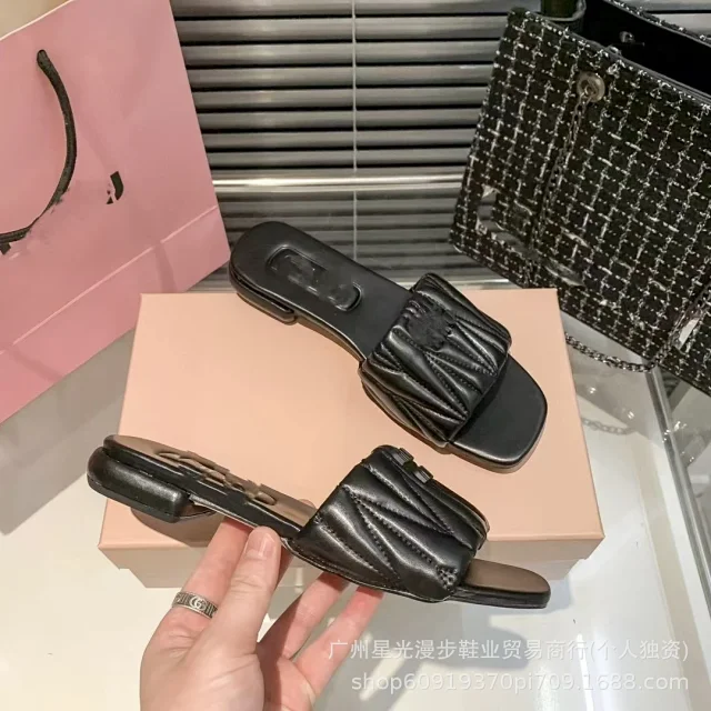 Miu Sandals Quilted logo flat slide product detail image 18