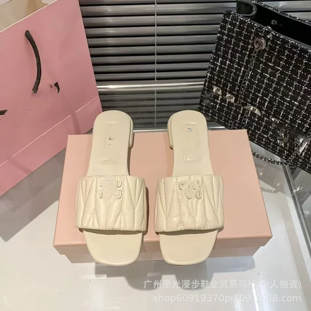 Miu Sandals Quilted logo flat slide product detail image 19