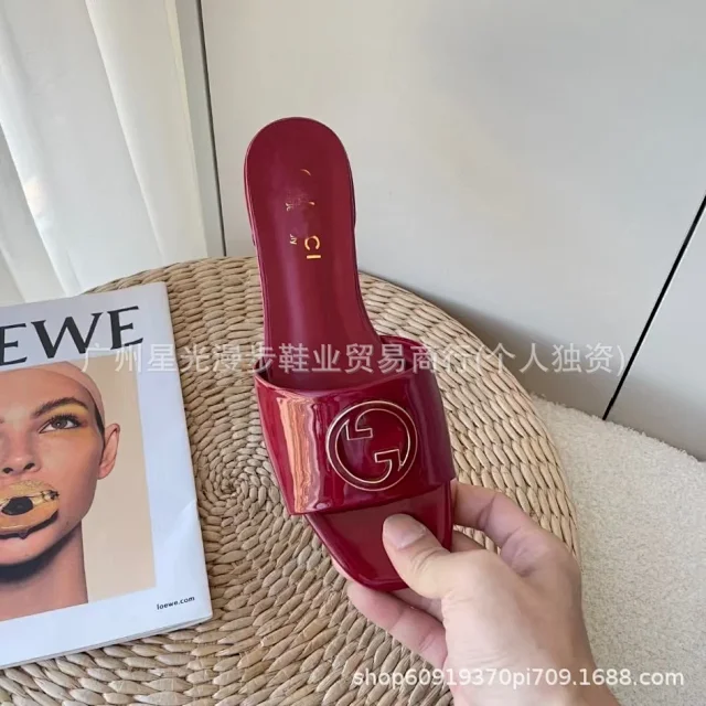 Gucci Sandals Patent Leather Double G Slide product detail image 4
