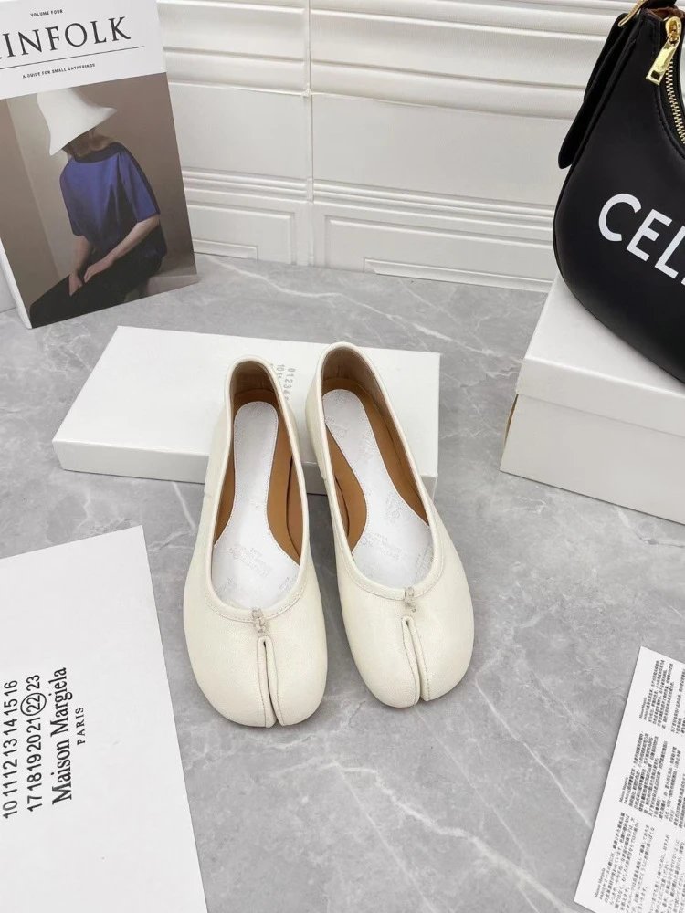 Maison Margiela Tabi Flat Brown Leather Shoes - 30