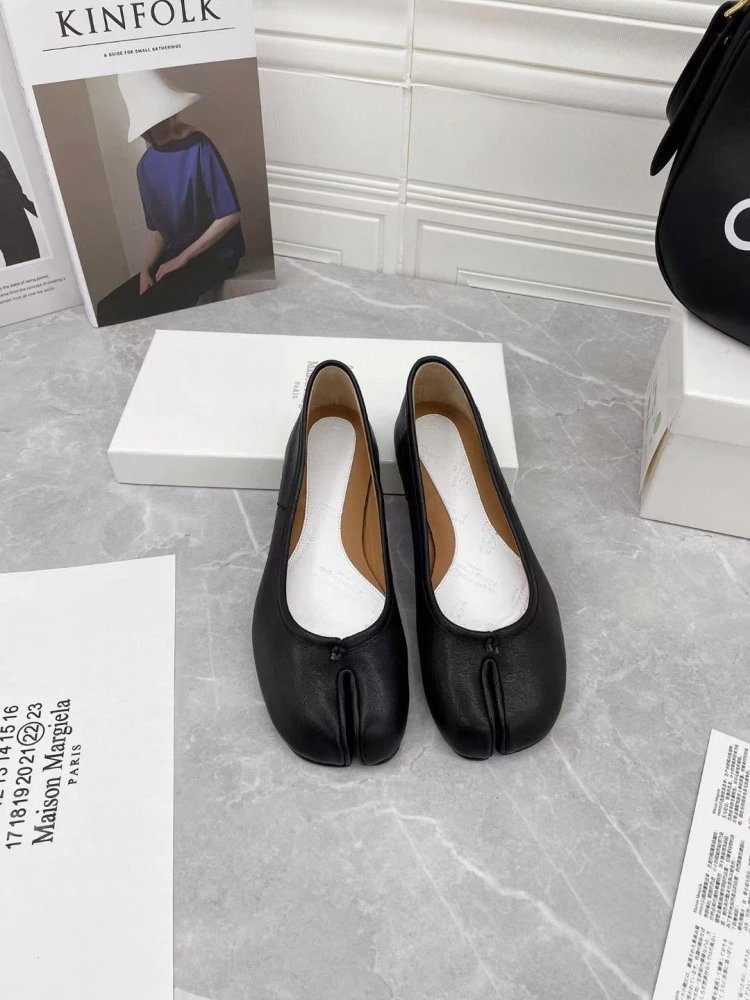 Maison Margiela Tabi Flat Brown Leather Shoes - 34
