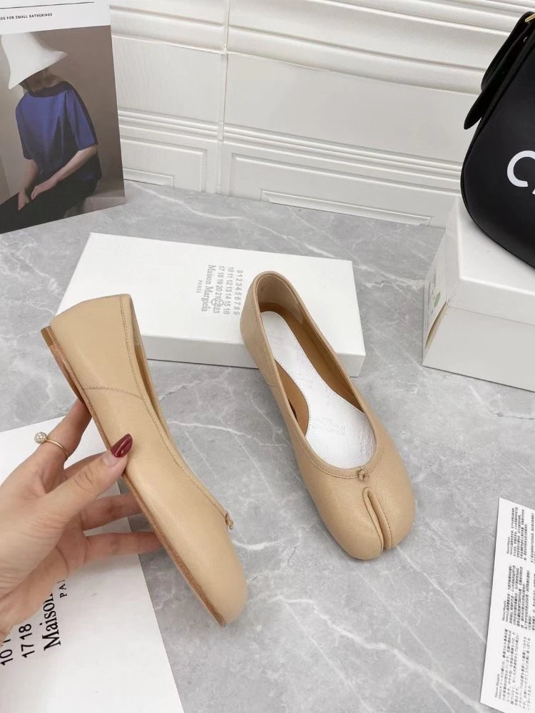 Maison Margiela Tabi Flat Brown Leather Shoes - 29