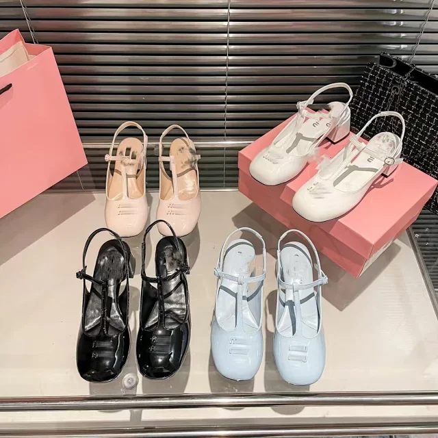 Miu Sandals T-Strap Slingback Block-Heel product detail image 2