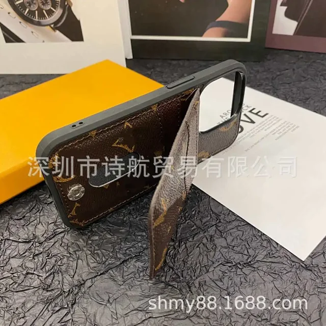 Louis Vuitton Phone Cases Monogram Card Slot Case product detail image 6