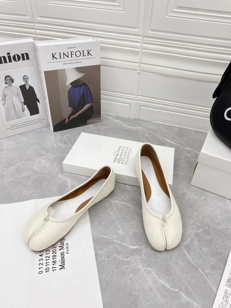 Maison Margiela Tabi Flat Brown Leather Shoes - 31