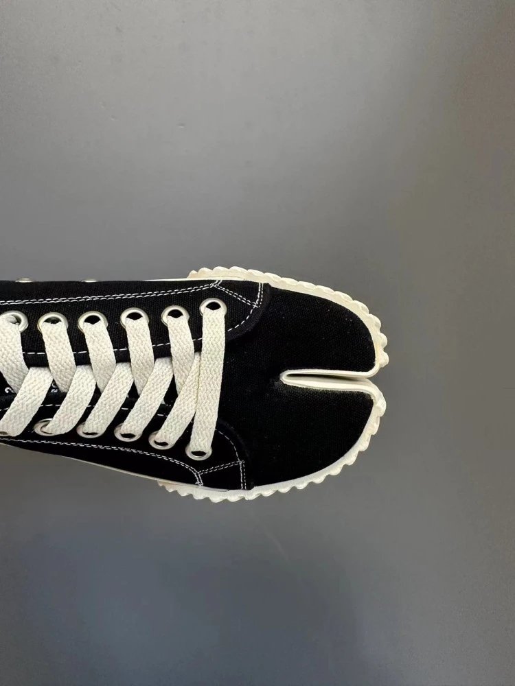 Maison Margiela Tabi Canvas Sneakers Black/Off-White - 17
