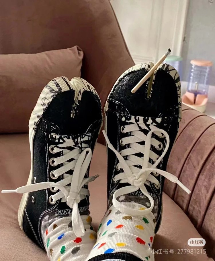 Maison Margiela Tabi Canvas Sneakers Black/Off-White - 9