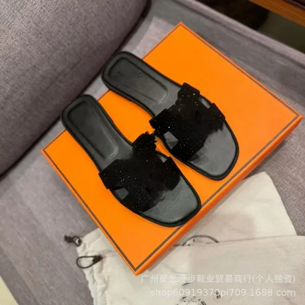 Hermès Oran Sandals Black Crystal-Embellished Slippers - 1