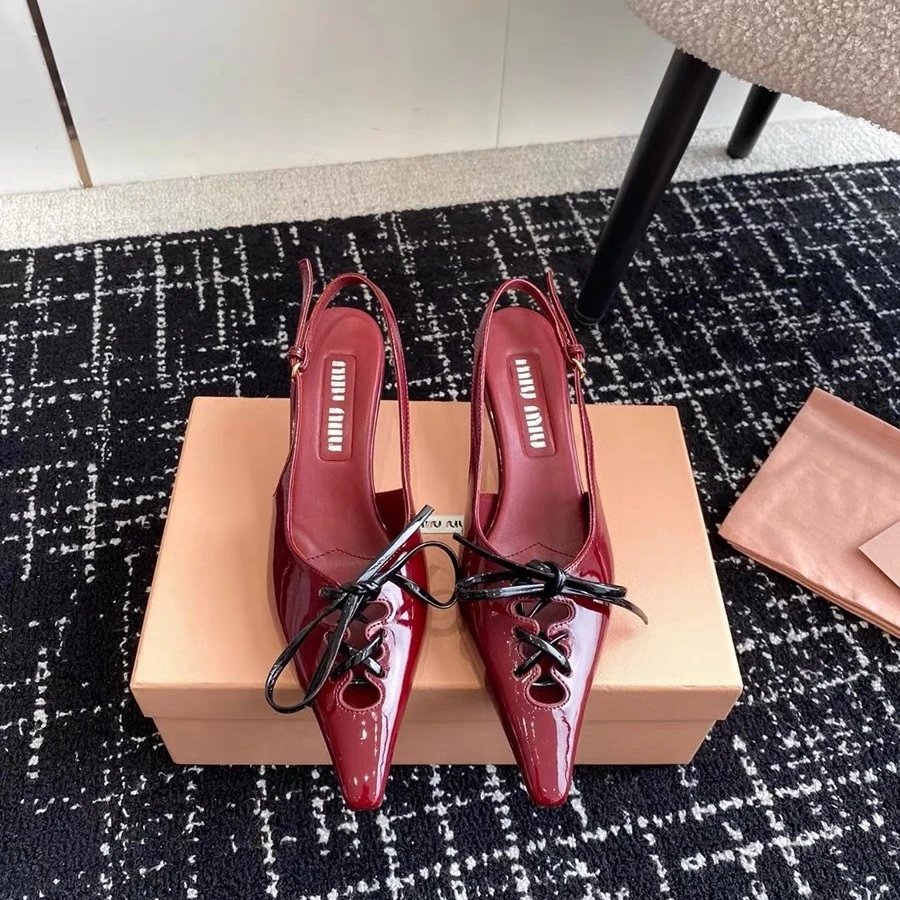 Miu High Heels Patent Leather Pointed-Toe Bow Lace Slingback image 3