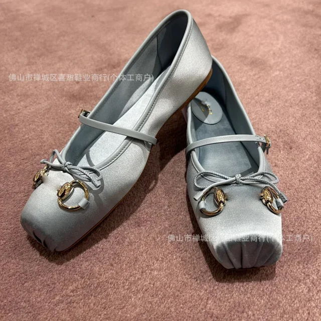 Gucci Casual Shoes Satin square-toe Mary Jane flats with bow and horsebit hardware product detail image 10
