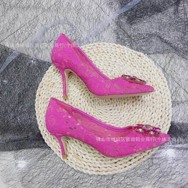 Dolce & Gabbana High Heels Pointed-Toe Lace Pumps with Crystal Floral Embellishment product detail image 22