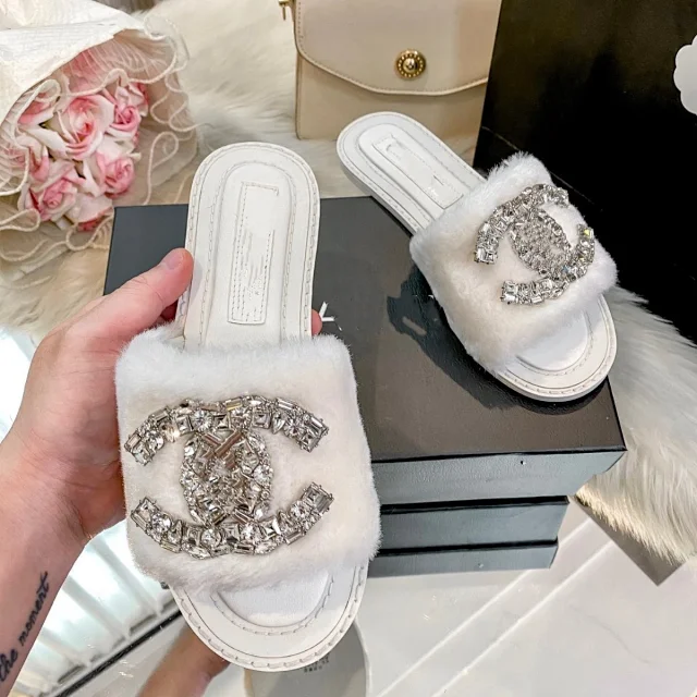 Chanel Slippers Faux Fur Rhinestone Slide product detail image 2