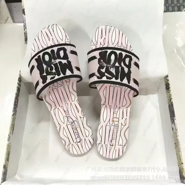 Dior Slippers Miss Embroidered Slide product detail image 3