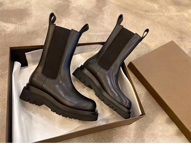 Black Chunky Sole Chelsea Boots - 4